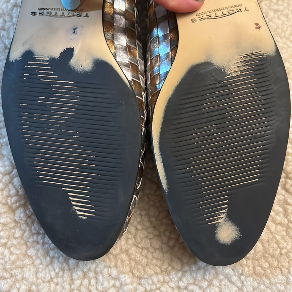 Trotters gold and silver leather slip on shoes - Picture 8 of 16